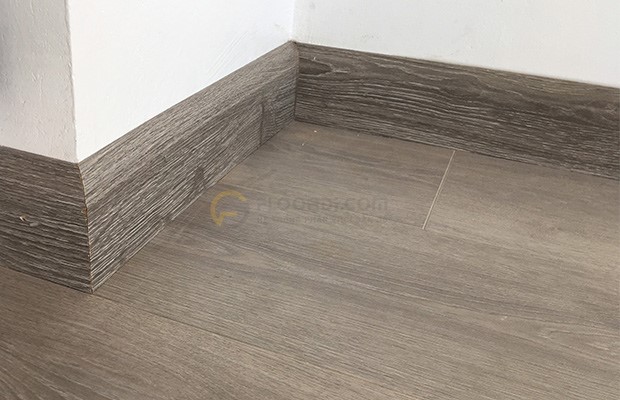 Len chân tường là phụ kiện sàn gỗ cần thiết