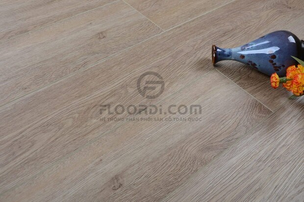 Khả năng kháng nước tuyệt đối, bề mặt vân gỗ chân thực