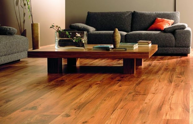 Ngoài việc ứng dụng làm đồ nội thất Xoan Đào còn dùng làm sàn gỗ khá phổ biến